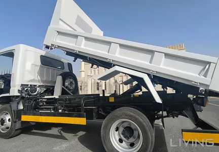 Mitsubishi Fuso Canter  2025